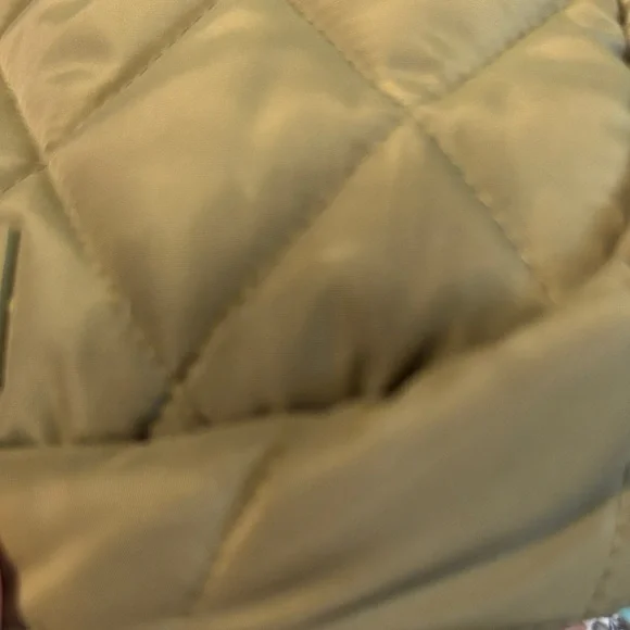 Vera Bradley Quilted green Sling Bag with Floral Wallet - Picture 3 of 4